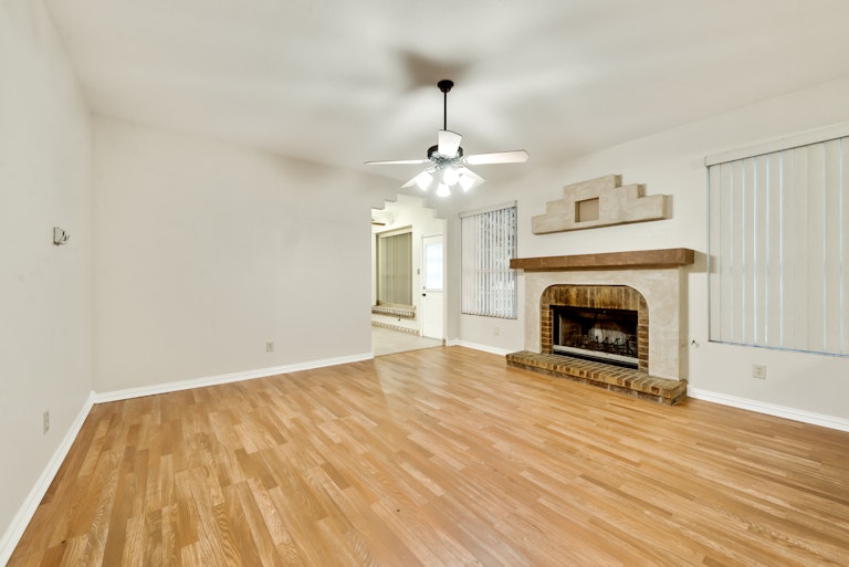 Photo 9 of 30 - 5201 Valleydale Dr, Flower Mound, TX 75028