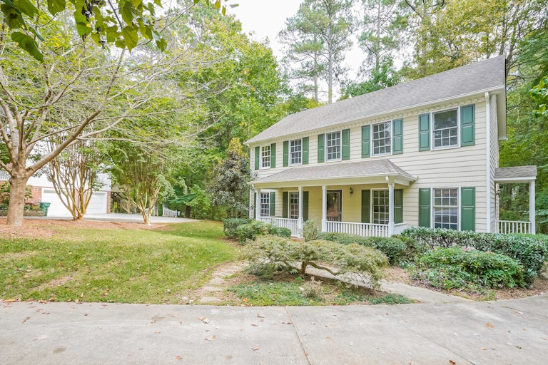 Photo 6 of 25 - 110 Cavendish Dr, Cary, NC 27513