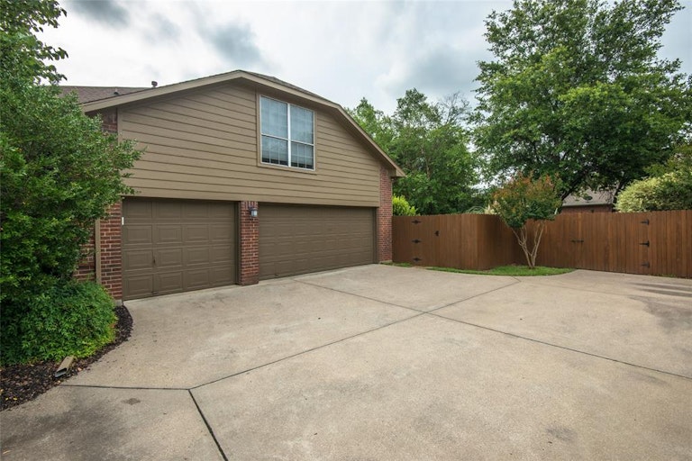Photo 5 of 38 - 104 Belmont Place Cir, Southlake, TX 76092