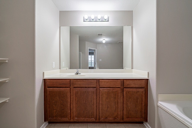 Photo 20 of 31 - 28877 San Bernard River Loop, Spring, TX 77386