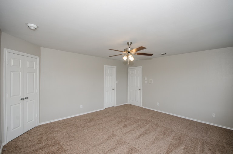Photo 29 of 32 - 3922 Bach Blvd, Carrollton, TX 75007