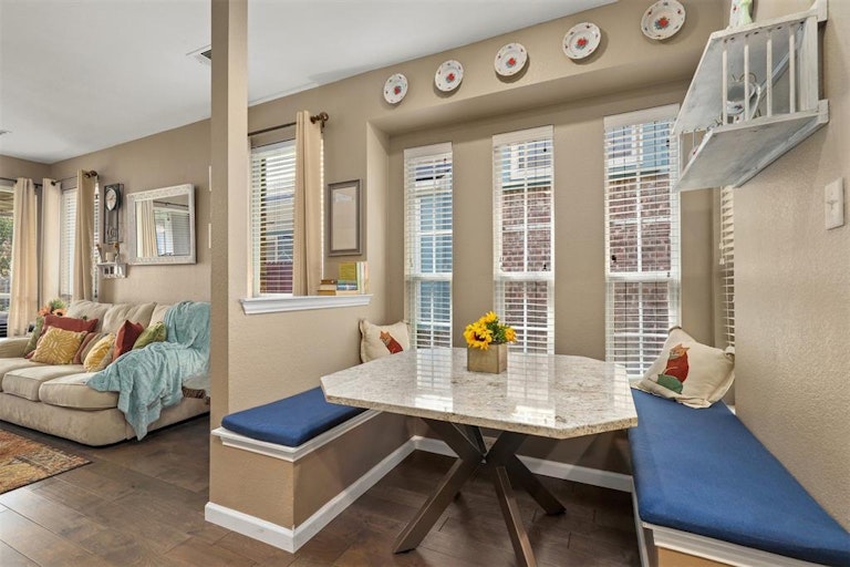 Photo 13 of 33 - 12041 Ringtail Dr, Fort Worth, TX 76244