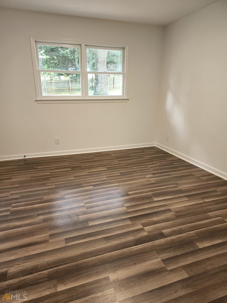 Photo 28 of 55 - 656 Killian Hill Rd SW, Lilburn, GA 30047