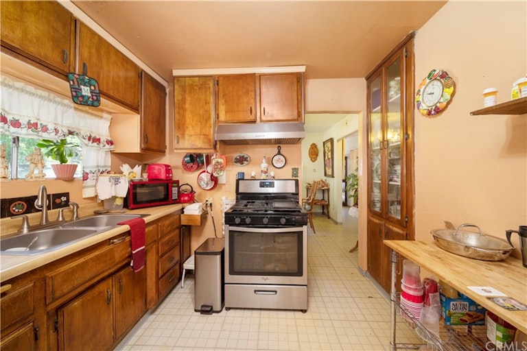 Photo 6 of 24 - 39856 Brookside Ave, Cherry Valley, CA 92223