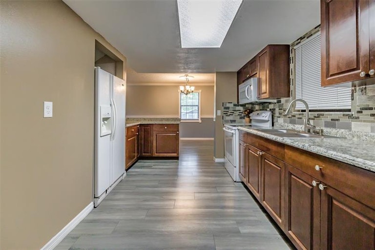 Photo 15 of 63 - 1208 5th St, Wimauma, FL 33598