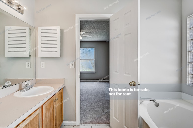 Photo 8 of 37 - 12262 Gehrig Dr, Jacksonville, FL 32224