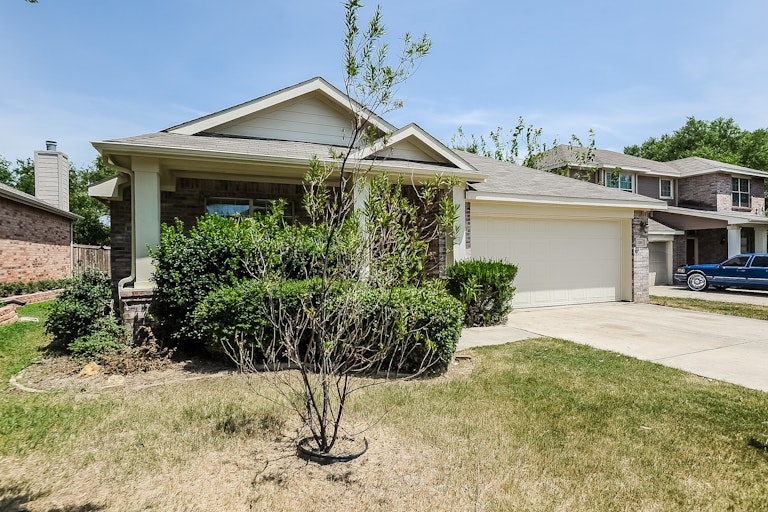 Photo 25 of 25 - 13308 Ridgepointe Rd, Fort Worth, TX 76244