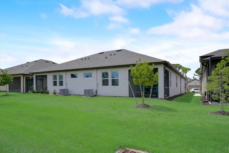 Photo 29 of 38 - 6026 Amberly Dr, Bradenton, FL 34208