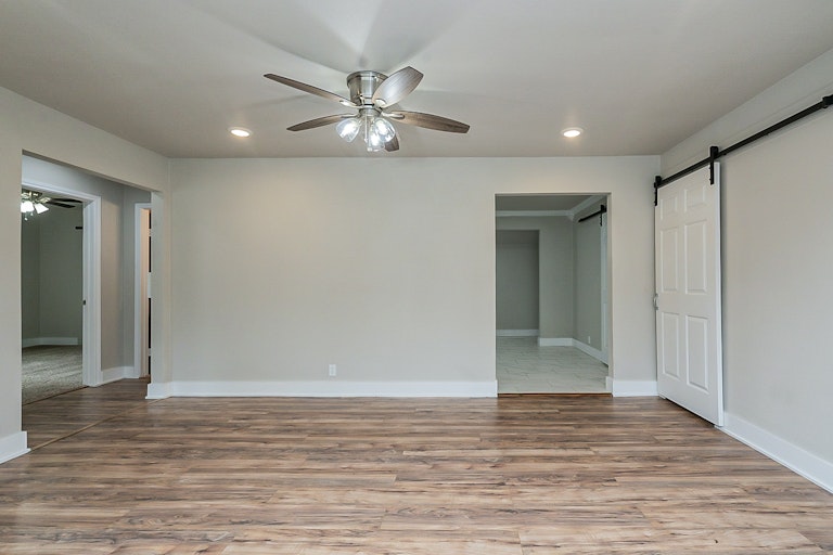 Photo 11 of 20 - 4608 Panola Ave, Fort Worth, TX 76103