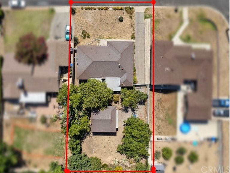 Photo 3 of 30 - 504 Sombrero Rd, Monrovia, CA 91016