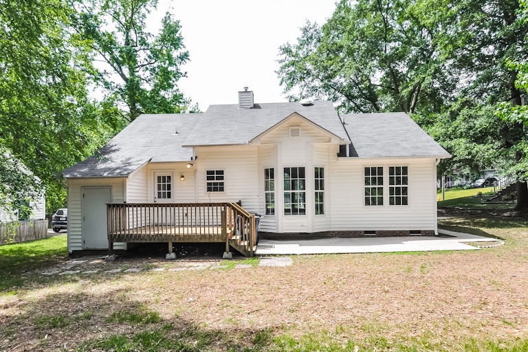 Photo 5 of 25 - 5209 Pronghorn Ln, Raleigh, NC 27610