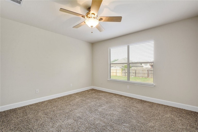 Photo 13 of 40 - 495 Sandstone Trl, Buda, TX 78610