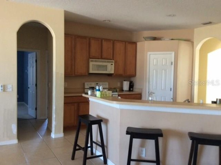 Photo 3 of 14 - 235 Rosedale Dr, Deltona, FL 32738