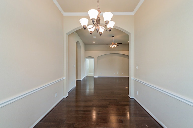 Photo 16 of 35 - 13707 Parkers Cove Ct, Houston, TX 77044