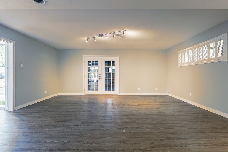 Photo 15 of 29 - 5822 Imogene St, Houston, TX 77074