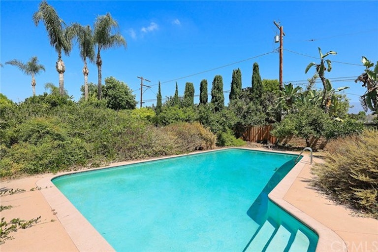 Photo 33 of 52 - 6565 N Vista St, San Gabriel, CA 91775