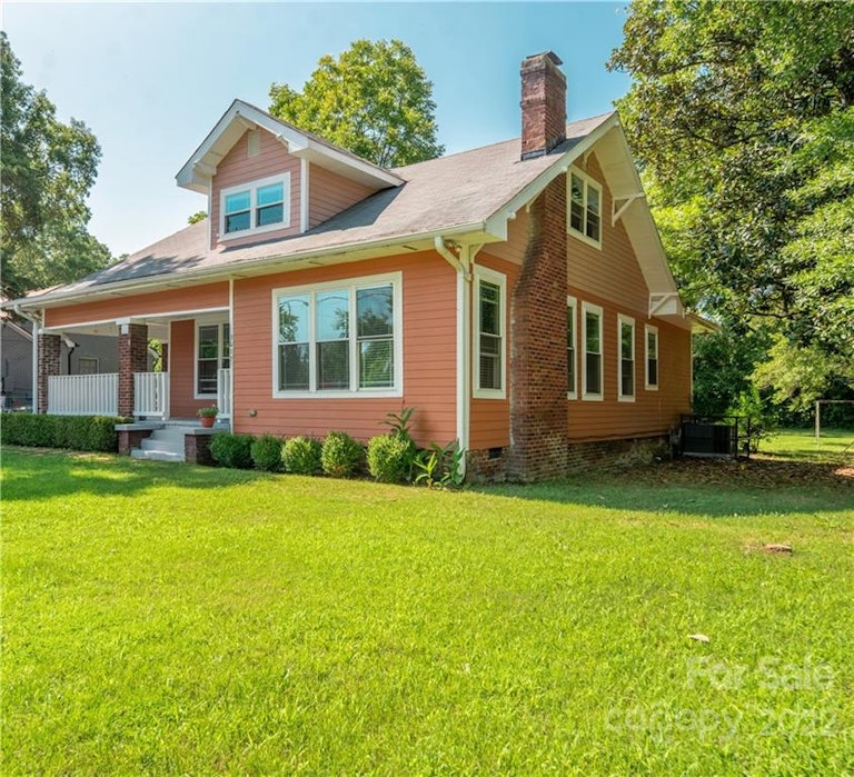 Photo 30 of 32 - 3617 Tuckaseegee Rd, Charlotte, NC 28208