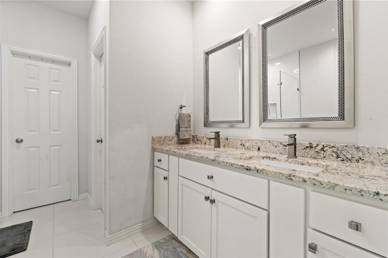 Photo 23 of 26 - 2723 Pike Dr, Lancaster, TX 75134