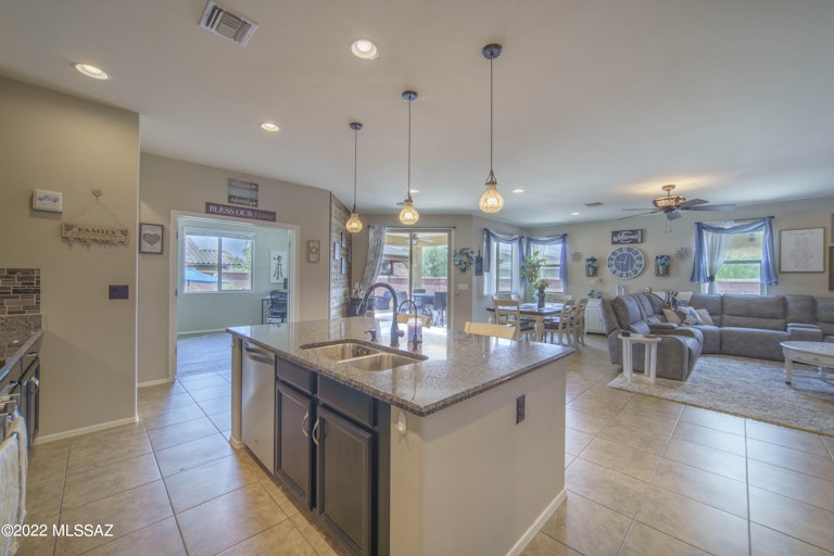 Photo 8 of 41 - 1501 E Lower Mine Ln, Sahuarita, AZ 85629
