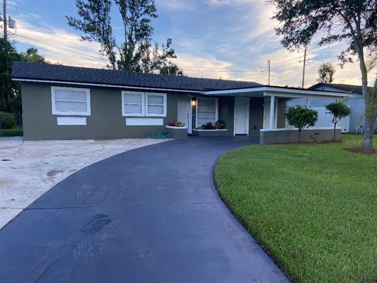 Photo 1 of 17 - 4476 Evers Pl, Orlando, FL 32811