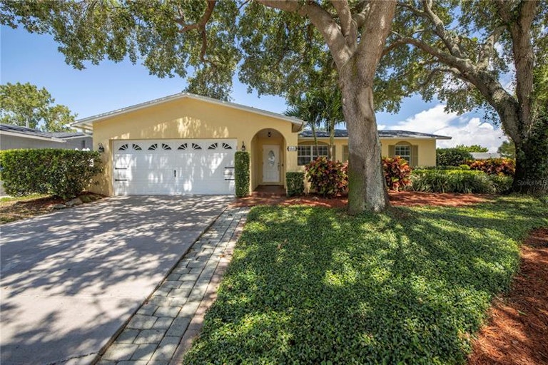 Photo 1 of 47 - 6041 16th Ln NE, Saint Petersburg, FL 33703