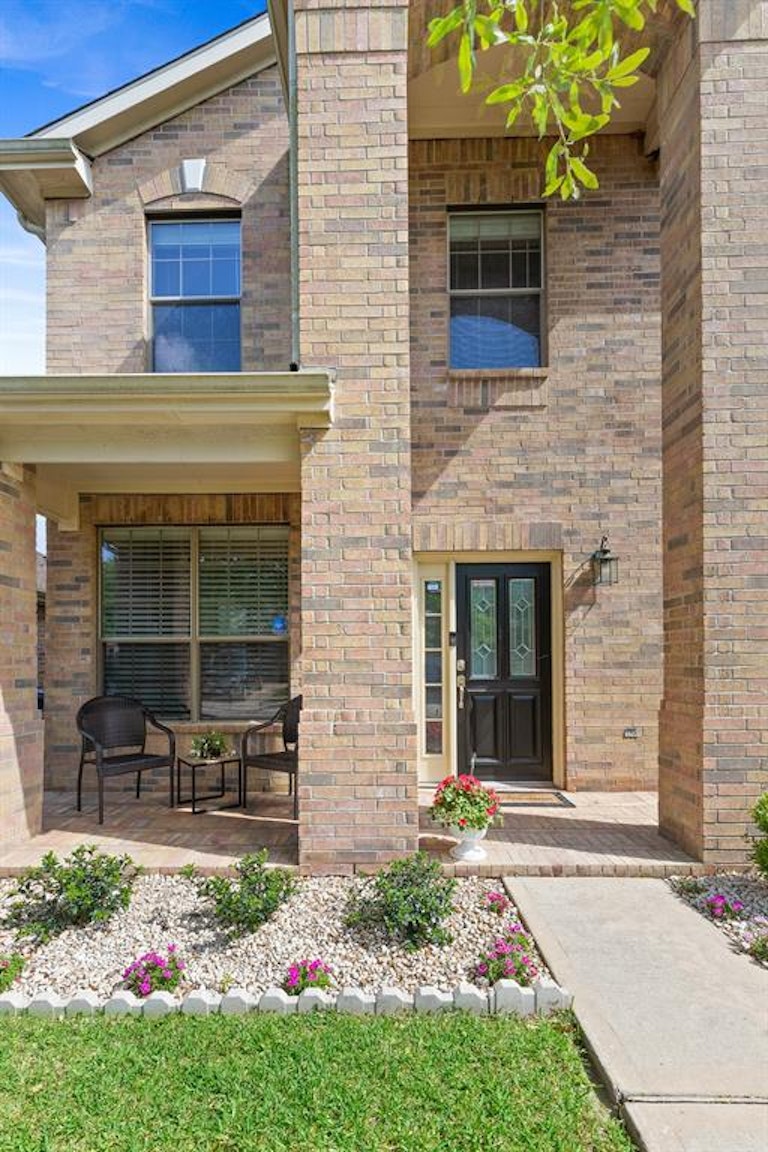 Photo 3 of 49 - 3126 Legends Creek Dr, Spring, TX 77386