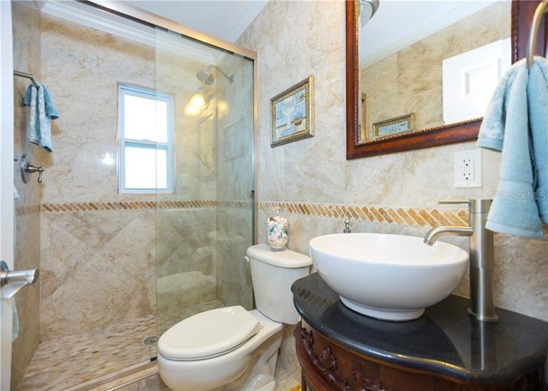 Photo 12 of 25 - 308 La Hacienda Dr, Indian Rocks Beach, FL 33785