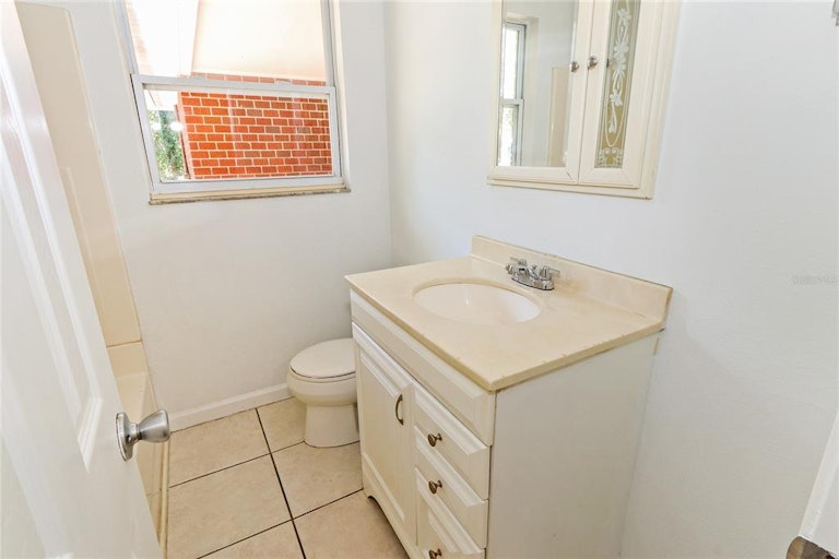 Photo 24 of 35 - 2601 Upton St S, Gulfport, FL 33711