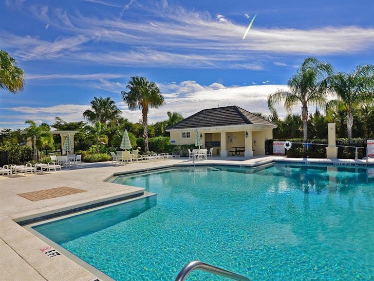 Photo 3 of 25 - 5532 River Sound Ter, Bradenton, FL 34208