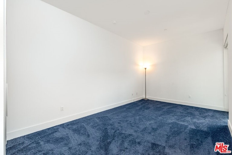 Photo 9 of 19 - 6735 Yucca St #206, Los Angeles, CA 90028