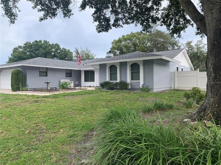 Photo 2 of 39 - 511 Cedar Grove Dr, Brandon, FL 33511