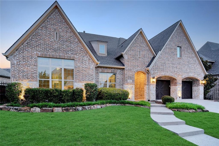 Photo 2 of 35 - 7571 Orchard Hill Ln, Frisco, TX 75035