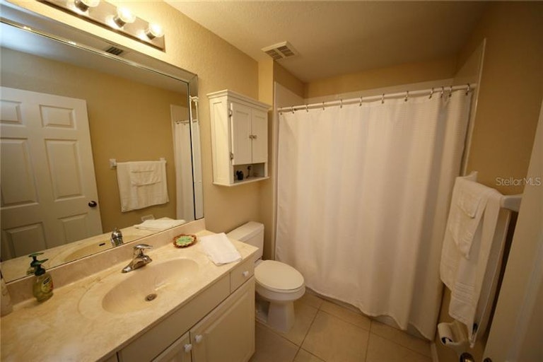 Photo 19 of 25 - 1124 S McCall Rd #212, Englewood, FL 34223