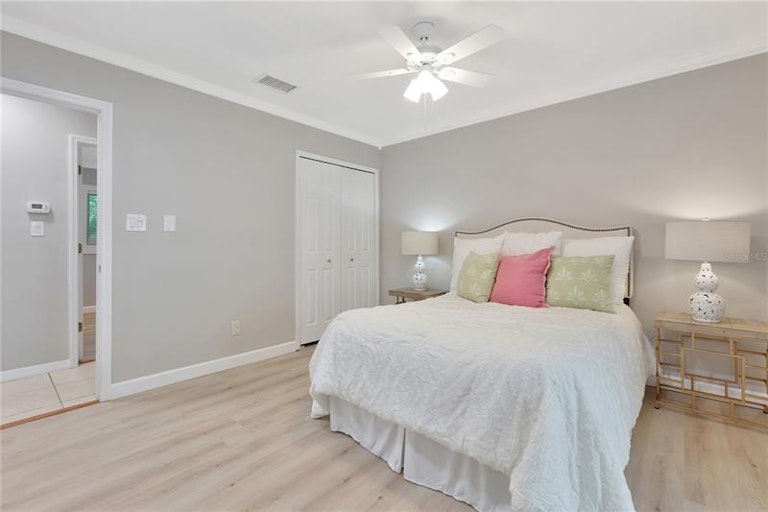Photo 42 of 52 - 2302 S Arrawana Ave, Tampa, FL 33629