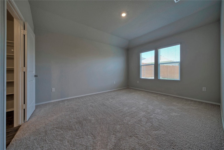 Photo 11 of 22 - 6109 Shanjia Dr, Austin, TX 78724