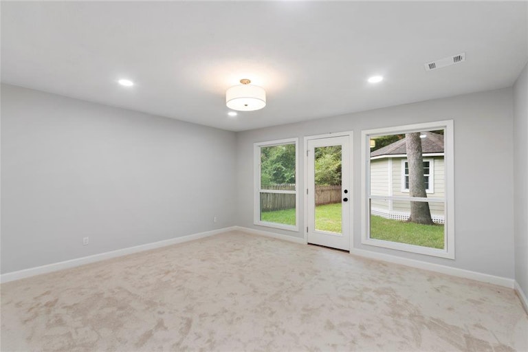 Photo 35 of 48 - 1924 Foxtail Pl, Spring, TX 77380
