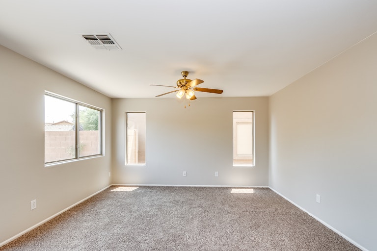 Photo 9 of 30 - 4938 W Desert Dr, Laveen, AZ 85339