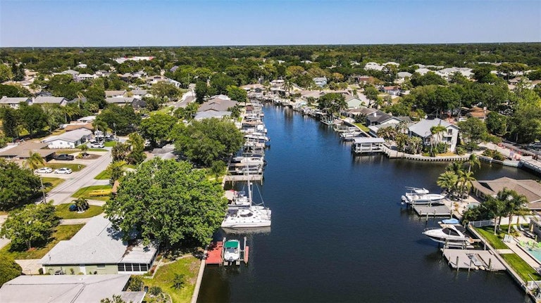Photo 30 of 42 - 372 Westwinds Dr, Palm Harbor, FL 34683