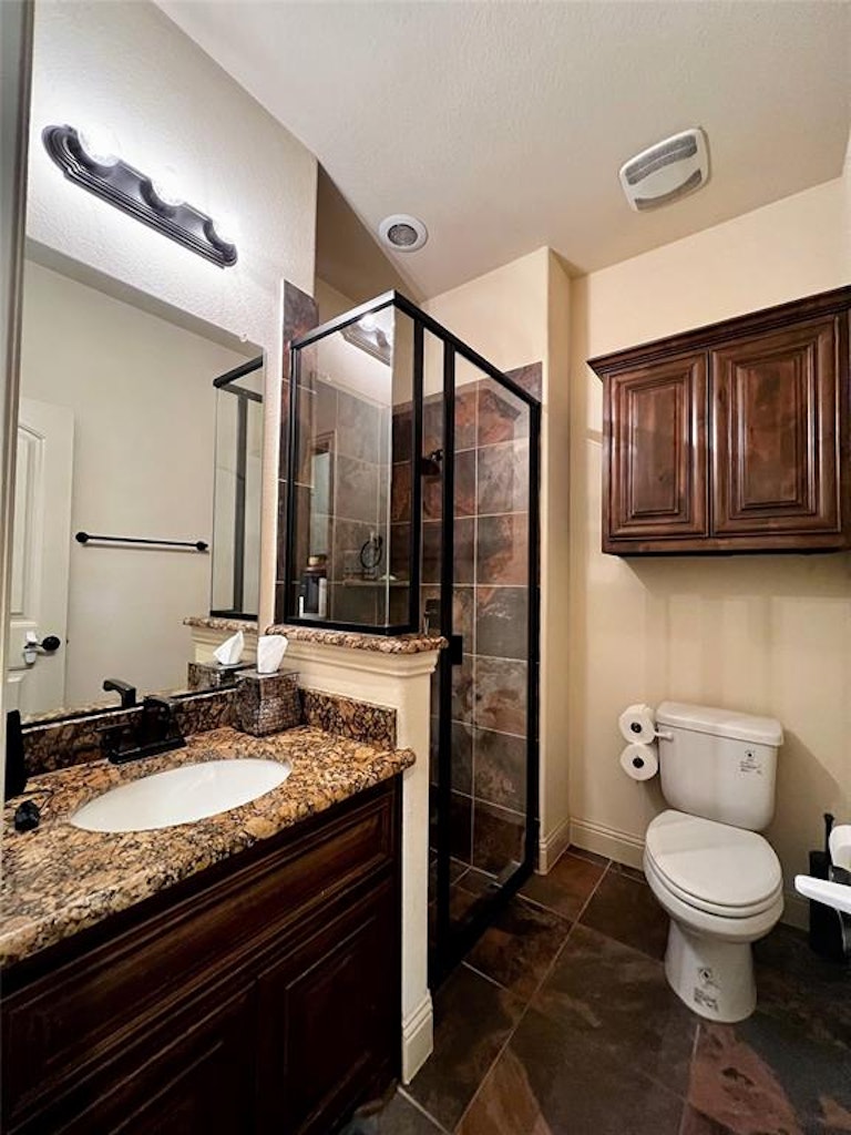 Photo 18 of 32 - 4312 Ashburn Way, Keller, TX 76244