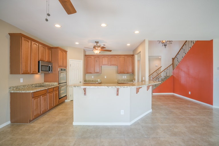 Photo 2 of 37 - 17808 W Ivy Ln, Surprise, AZ 85388