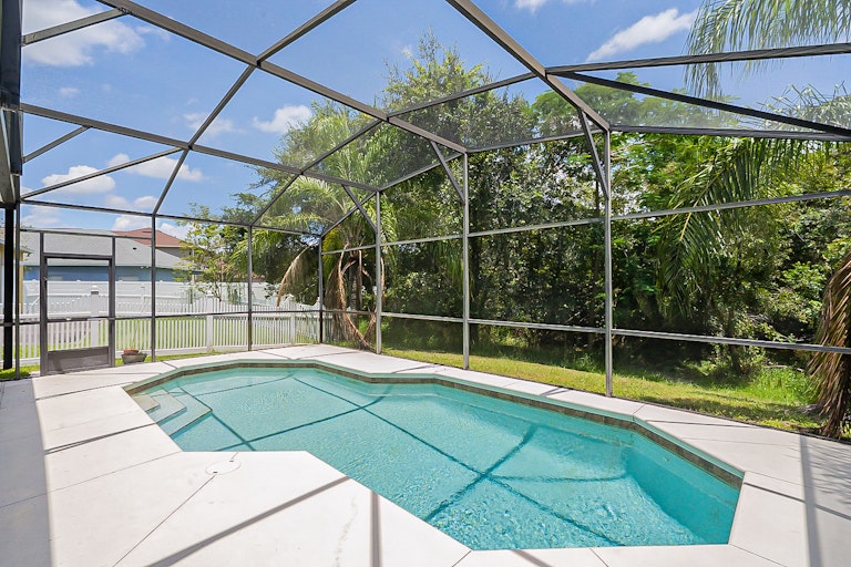 Photo 31 of 33 - 1621 Anna Catherine Dr, Orlando, FL 32828