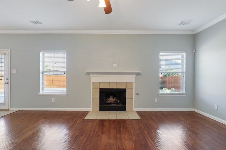 Photo 15 of 27 - 10312 Devin Ln, Hurst, TX 76053