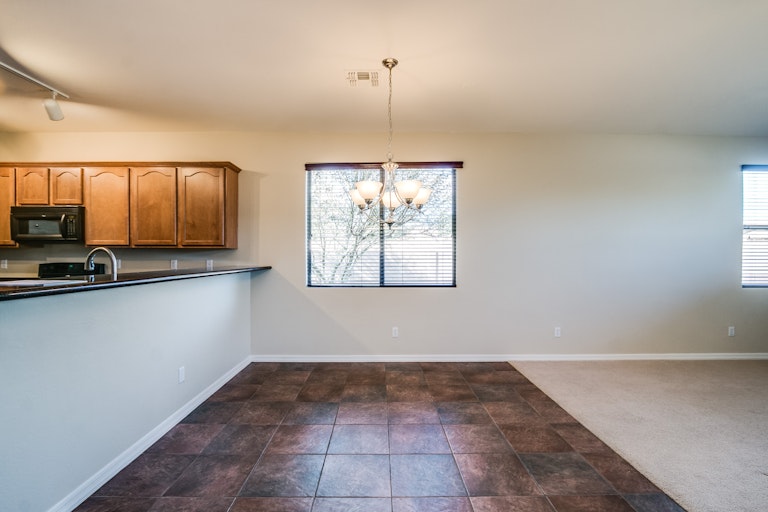 Photo 9 of 32 - 22792 W Hopi St, Buckeye, AZ 85326