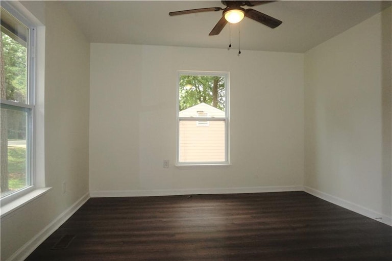 Photo 12 of 17 - 6161 Edward St, Atlanta, GA 30340