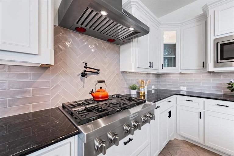 Photo 15 of 39 - 6809 Schubert, Colleyville, TX 76034