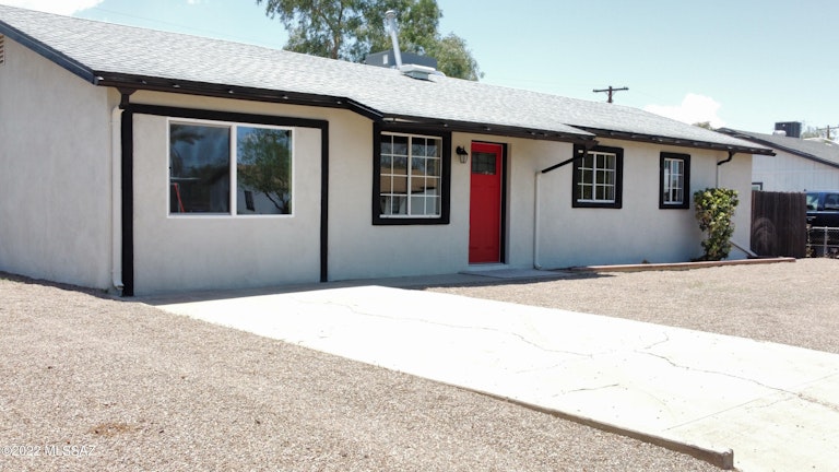 Photo 1 of 39 - 5558 E 24th St, Tucson, AZ 85711