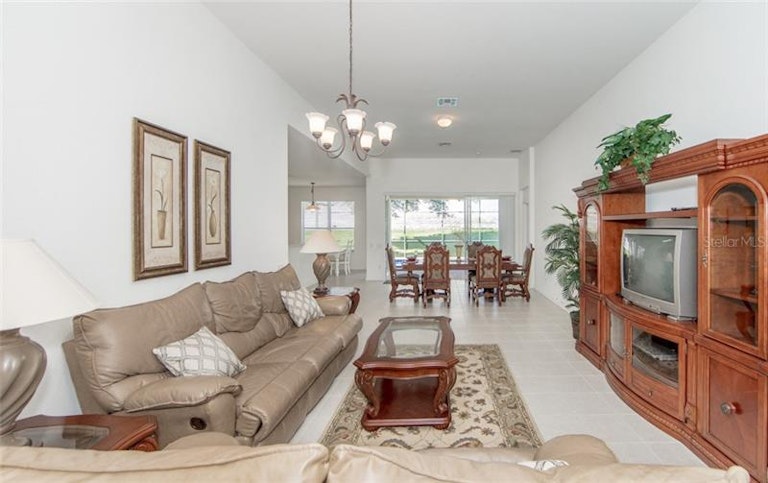 Photo 3 of 25 - 2650 Daulby St, Kissimmee, FL 34747