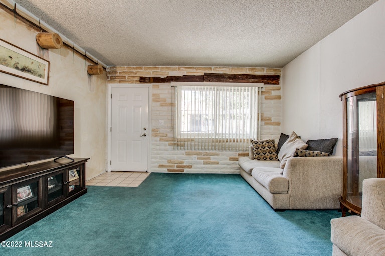Photo 5 of 40 - 810 S Kolb Rd #64, Tucson, AZ 85710