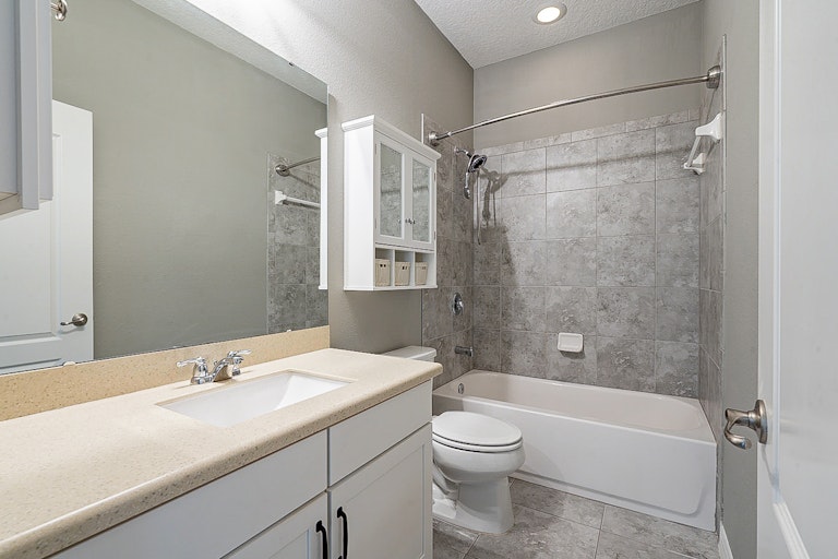 Photo 21 of 28 - 15554 Gwinnett Dr, Winter Garden, FL 34787