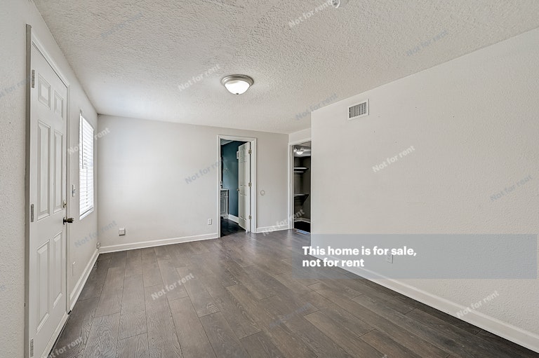 Photo 20 of 28 - 2408 Ridgewood Rd, Jacksonville, FL 32207